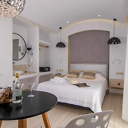 Spiros Hotell